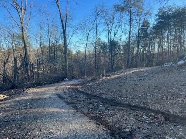 264 Sunset Cir, Rossville, GA 30741