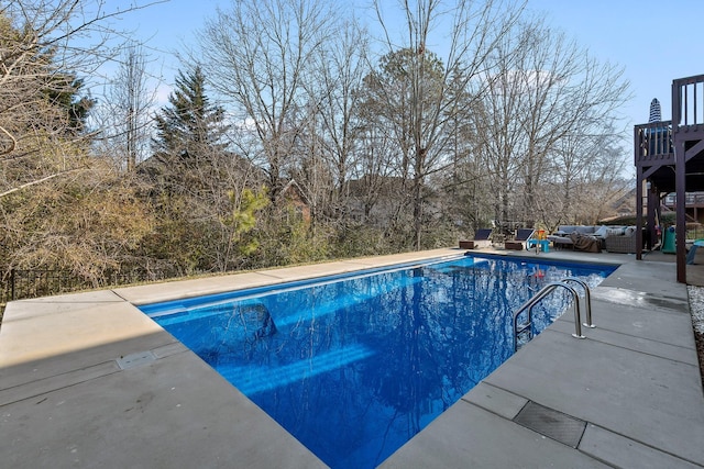 9727 Chestnut Hill Ln, Chattanooga, TN 37421 - outdoor pool with an outdoor hangout area and a patio