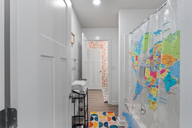 7587 Highborne Ln, Ooltewah, TN 37363 - full bathroom with wood finished floors, a shower with curtain, and recessed lighting