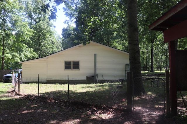 261 Oak Dr, Beechgrove, TN 37018 - view of side of home with central AC unit