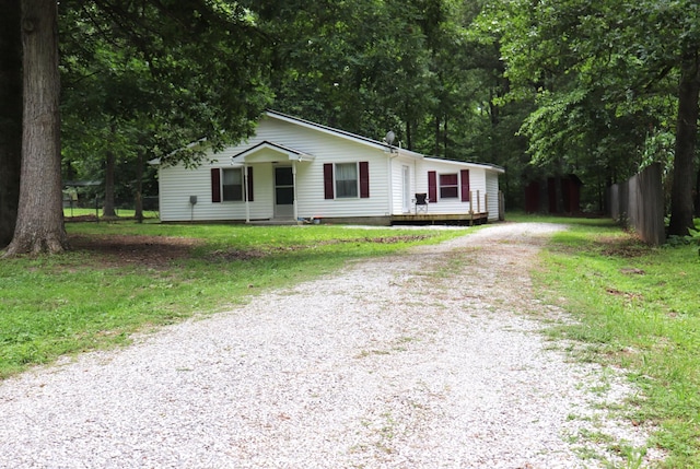 261 Oak Dr, Beechgrove, TN 37018 - view of front facade featuring dirt driveway