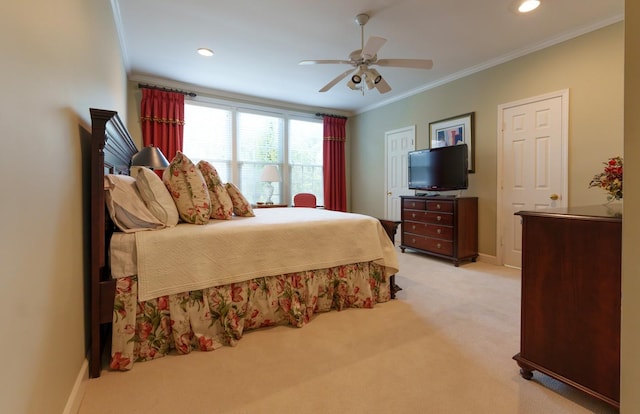bedroom featuring light colored carpet, ornamental molding, baseboards, recessed lighting, and ceiling fan