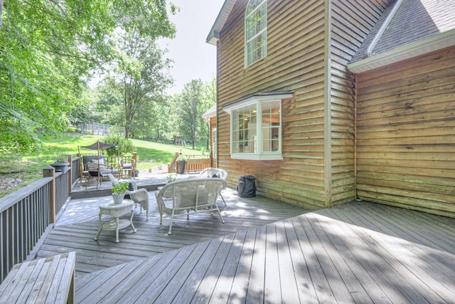 114 Moonlight Dr, Gallatin, TN 37066 - wooden deck featuring an outdoor hangout area