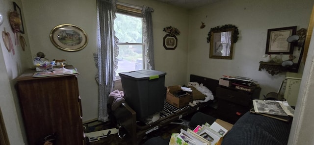 10172 W Oak Dr, Bon Aqua, TN 37025 - view of office space