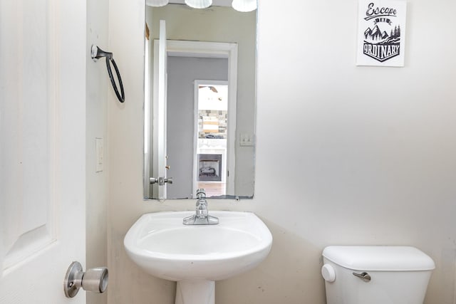 807 Sugarcane Way, Clarksville, TN 37040 - half bathroom with toilet and a sink