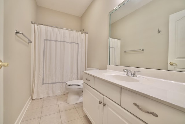 1005 Peck Pl, Hendersonville, TN 37075 - bathroom with tile patterned floors, toilet, vanity, and a shower with shower curtain