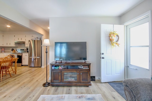 2878 Gusty Ln, Clarksville, TN 37043 - living area with light wood finished floors and recessed lighting