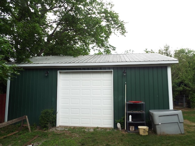 165 E Main St, Alexandria, TN 37012 - view of detached garage