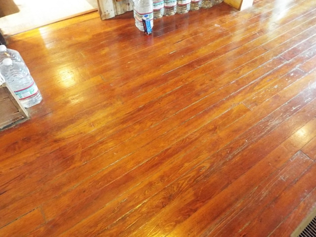 165 E Main St, Alexandria, TN 37012 - detailed view of wood finished floors