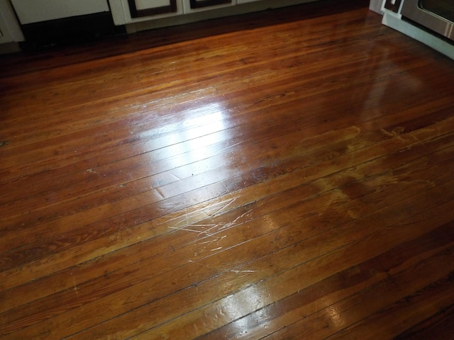 165 E Main St, Alexandria, TN 37012 - detailed view of wood finished floors