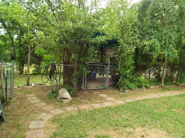 165 E Main St, Alexandria, TN 37012 - view of yard featuring a gate
