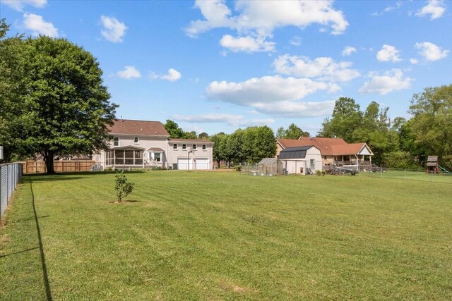 1209 Corlew Dr, Burns, TN 37029 - view of yard
