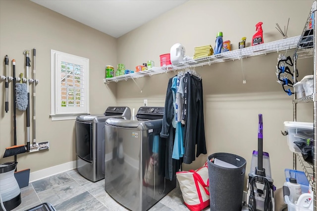429 Finnhorse Ln, Franklin, TN 37064 - washroom with washer and clothes dryer and baseboards