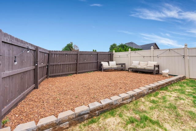1607 Edgewater Ln, Clarksville, TN 37043 - fenced backyard featuring an outdoor living space