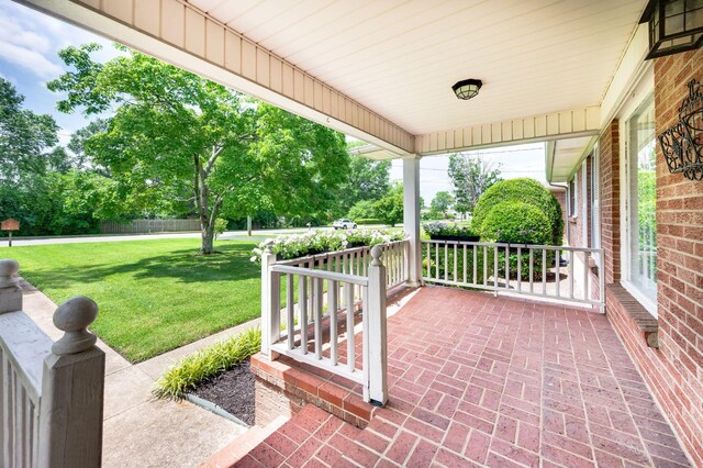 411 Tremont Dr, Murfreesboro, TN 37130 - view of patio / terrace with a porch