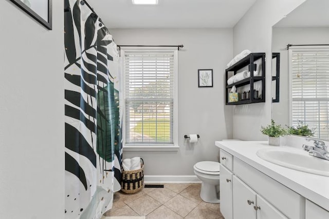 210 Highland Trl, Estill Springs, TN 37330 - bathroom with toilet, vanity, tile patterned floors, baseboards, and a shower with curtain