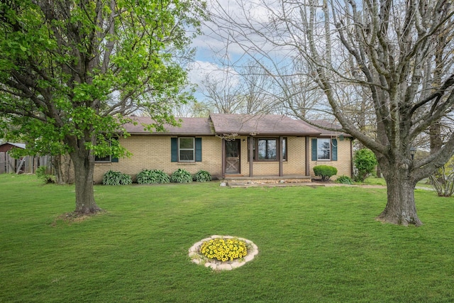 1529 W Grab Creek Rd, Dickson, TN 37055 - single story home featuring a front yard and brick siding