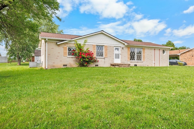 209 Orchard Rd, Clarksville, TN 37042 - ranch-style home featuring crawl space, brick siding, and a front lawn