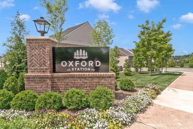 454 Bishop Blvd, Gallatin, TN 37066 - community sign featuring a lawn