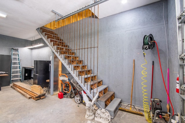 102 Highwater Rd, Waverly, TN 37185 - below grade area with stairway