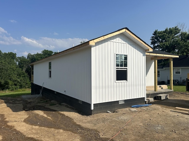 228 Hillcrest Dr N, Carthage, TN 37030 - view of side of home with crawl space