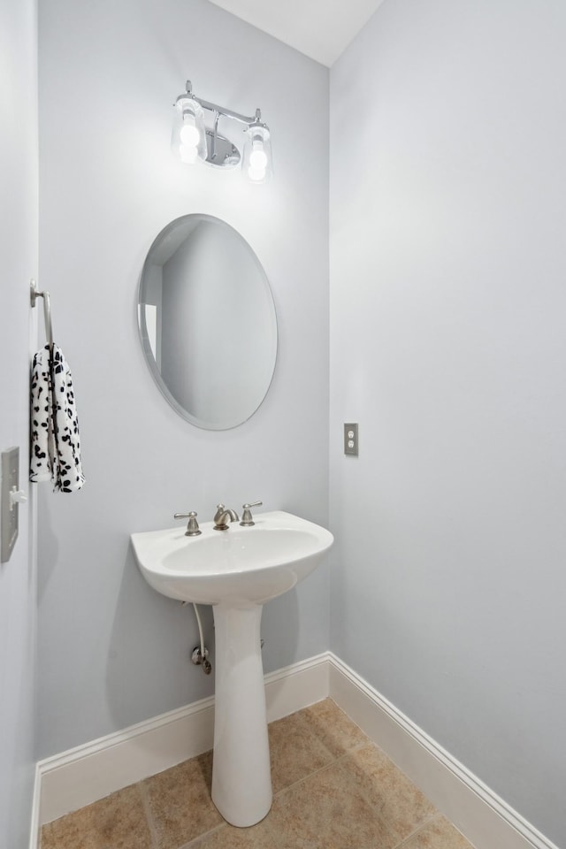 9702 Amethyst Ln, Brentwood, TN 37027 - bathroom with baseboards and tile patterned flooring