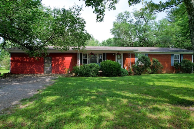 131 Kingwood Ln, Rockvale, TN 37153 - ranch-style home with a front yard and brick siding