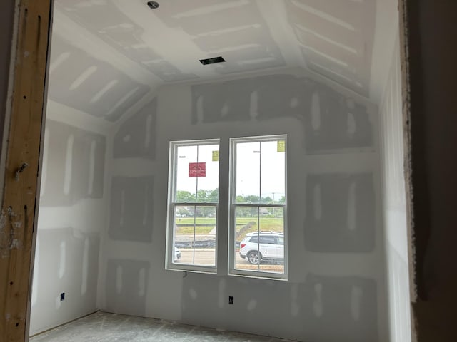 7321 Winners Rd, Murfreesboro, TN 37129 - additional living space featuring vaulted ceiling
