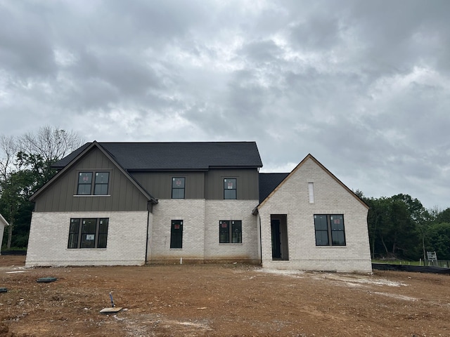 7321 Winners Rd, Murfreesboro, TN 37129 - modern inspired farmhouse featuring brick siding and board and batten siding