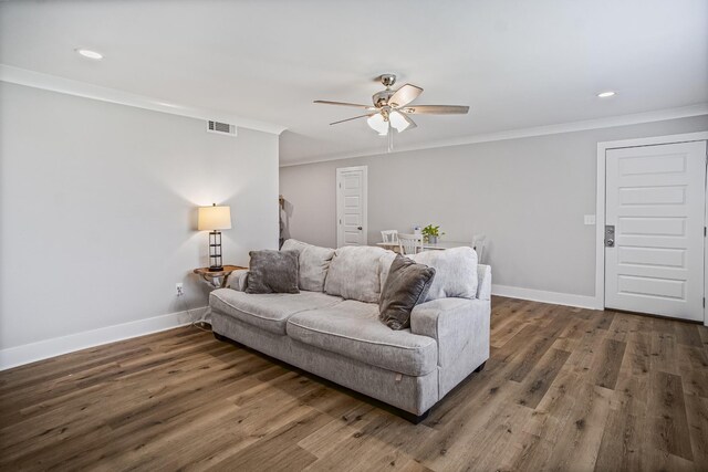 1301 Neelys Bend Rd Unit 50, Madison, TN 37115 - living room featuring a ceiling fan, crown molding, baseboards, wood finished floors, and recessed lighting