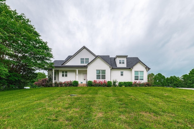 1551 Dobbins Pike, Gallatin, TN 37066 - traditional-style home featuring a front yard and a porch