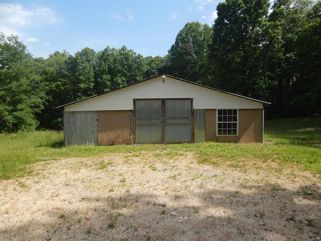 3355 Willie Mauldon Rd, Lutts, TN 38471 - view of pole building with a forest view