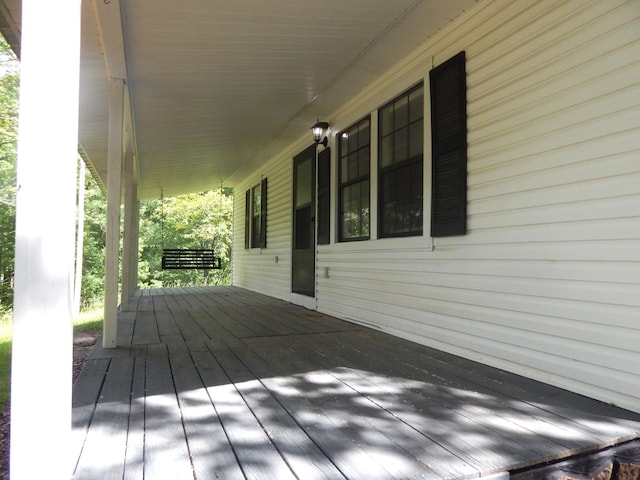 3355 Willie Mauldon Rd, Lutts, TN 38471 - deck with covered porch