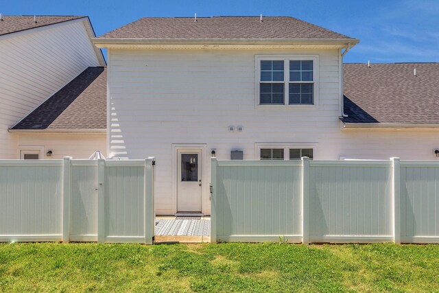 3507 Learning Ln, Murfreesboro, TN 37128 - rear view of property featuring a shingled roof