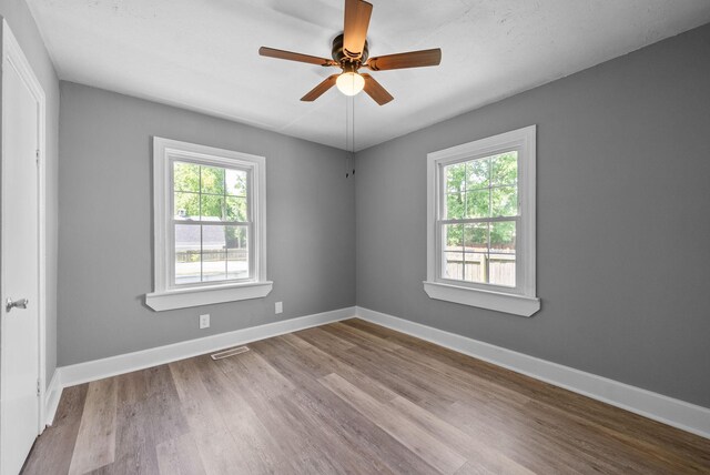 404 Cyprus Ct, Clarksville, TN 37040 - photo 14