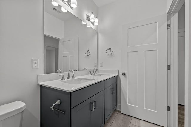 310 Carver Ln, Lebanon, TN 37087 - bathroom featuring toilet and double vanity