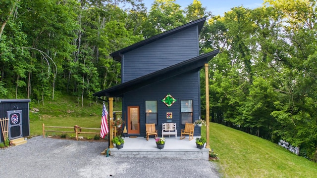 726 Morgan Ave, Woodbury, TN 37190 - view of front facade featuring a front yard