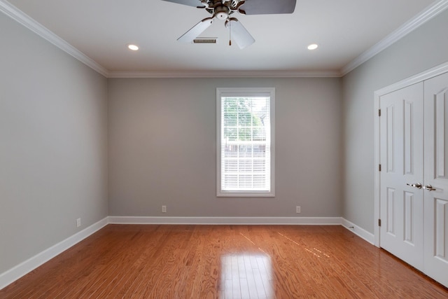 3024 Brookside Path, Murfreesboro, TN 37128 - unfurnished bedroom featuring light wood-style floors, baseboards, ornamental molding, a closet, and a ceiling fan