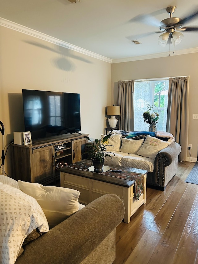 967 Horse Mountain Rd # 2-D, Shelbyville, TN 37160 - living room with ornamental molding, a ceiling fan, and wood finished floors