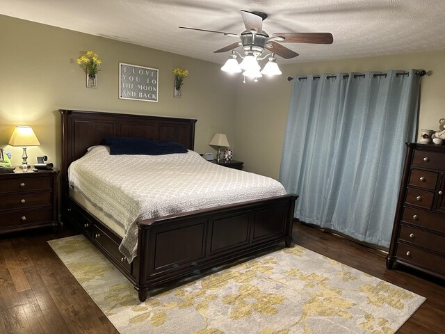 434 Hickman Shores Rd, Dover, TN 37058 - bedroom featuring wood finished floors and a ceiling fan