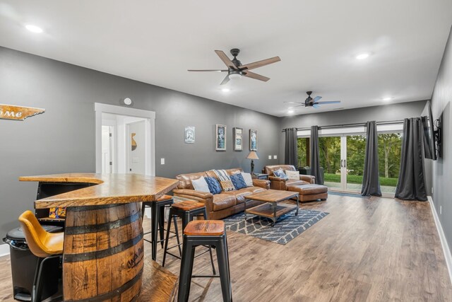314 N Porter St, Winchester, TN 37398 - living room with wood finished floors, a ceiling fan, recessed lighting, and baseboards