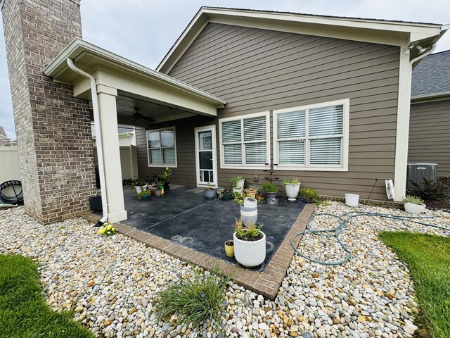 4724 Kingdom Dr, Murfreesboro, TN 37128 - view of patio / terrace with ceiling fan