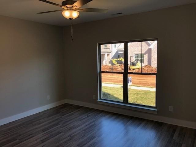 2126 Hospitality Ln, Murfreesboro, TN 37128 - spare room with dark wood finished floors, baseboards, and a ceiling fan