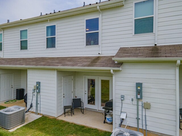 105 Grayson Cir, Chapel Hill, TN 37034 - rear view of property with central AC unit, a patio, and roof with shingles