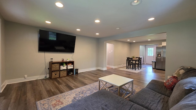 500 E 17th St, Columbia, TN 38401 - living area with wood finished floors, baseboards, and recessed lighting