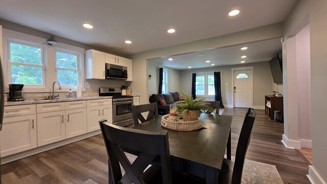 500 E 17th St, Columbia, TN 38401 - dining area featuring recessed lighting, dark wood-type flooring, and baseboards