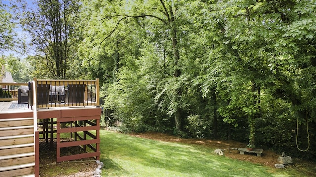 4019 Fremantle Cir, Spring Hill, TN 37174 - view of green lawn featuring a deck