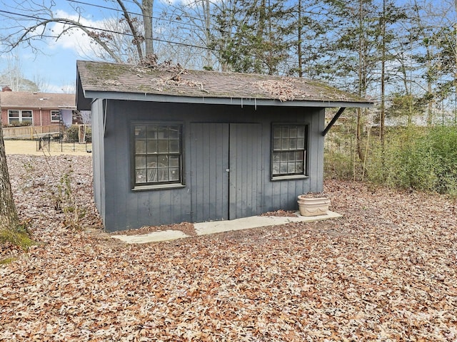 512 Westwood Dr, Tullahoma, TN 37388 - view of outdoor structure featuring an outbuilding and fence