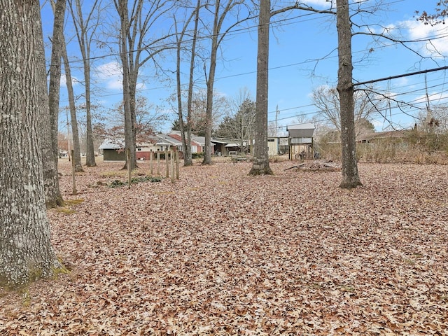 512 Westwood Dr, Tullahoma, TN 37388 - view of yard