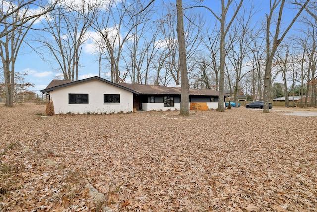 512 Westwood Dr, Tullahoma, TN 37388 - view of front of house with stucco siding